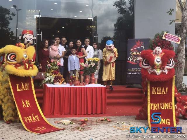 Tổ Chức Sự Kiện Khai Trương